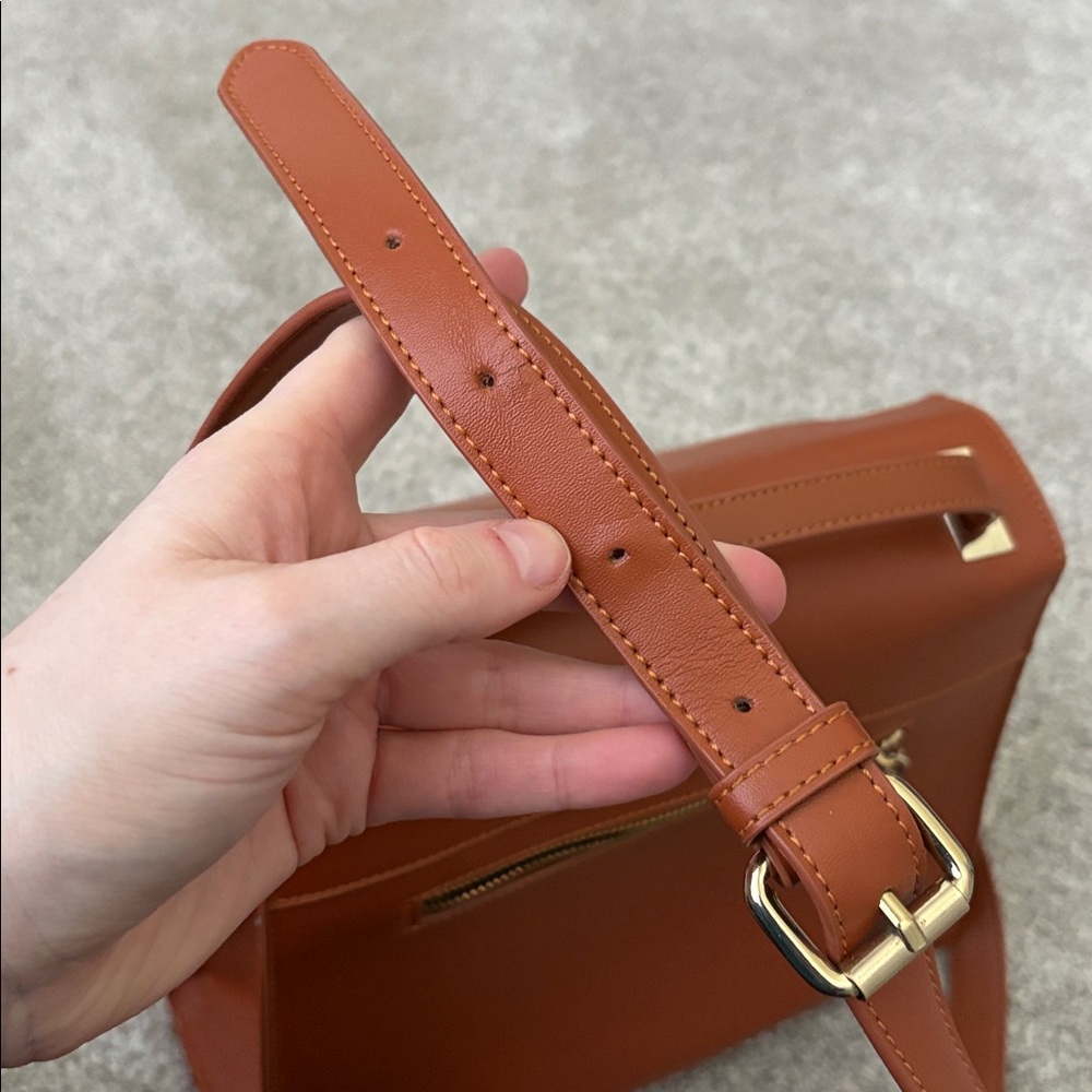 Segolene en Cuir Tan Faux Leather Handbag - Picture 12 of 13